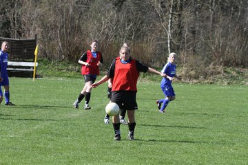 Bild 110 - Frauen am 10.4.11